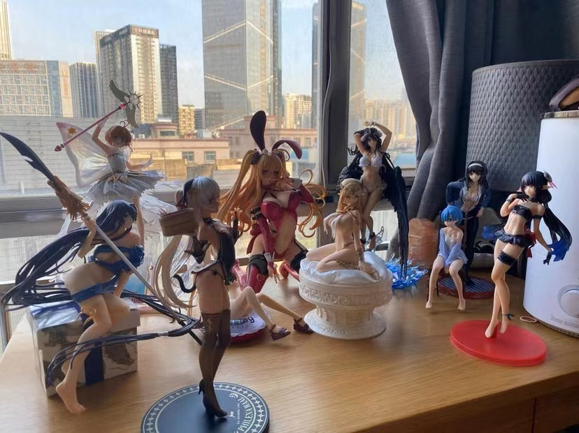 A random limited-edition figurine model.