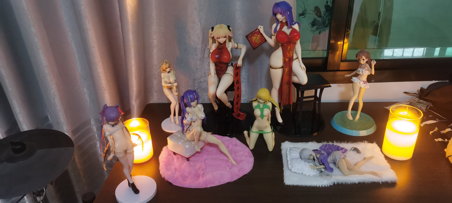 A random limited-edition figurine model.